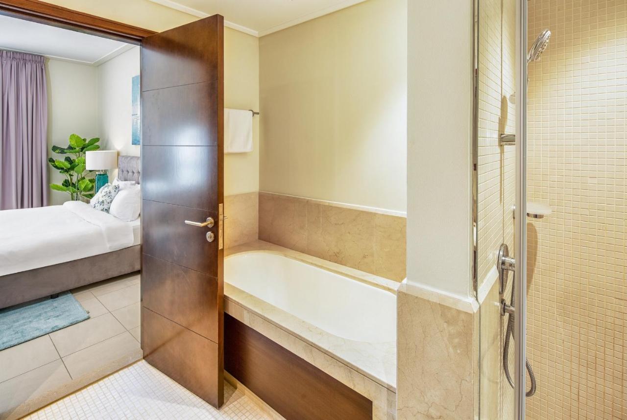 Nasma Luxury Stays - Fantastic Burj Khalifa View From This Fancy Condo 두바이 외부 사진